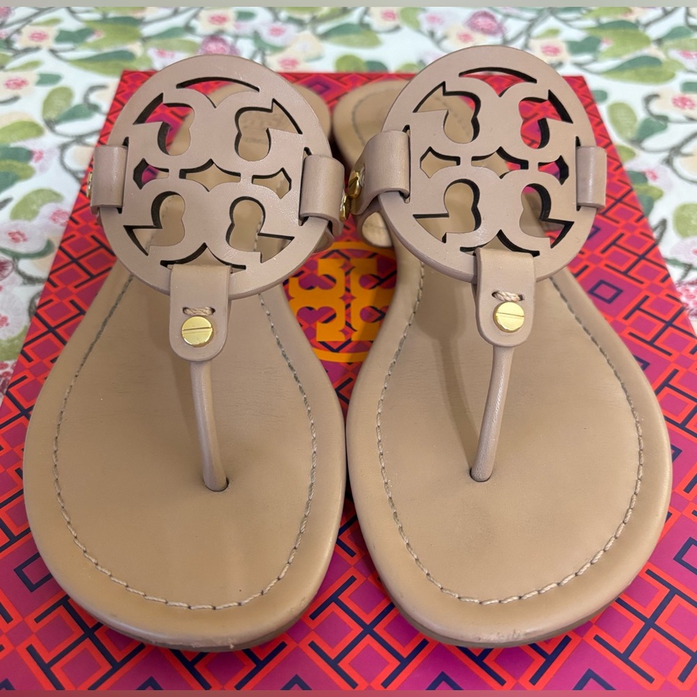 Tory Burch Miller Sandals Leather Light Sand/Tan Color Size 7.5 Retail $200